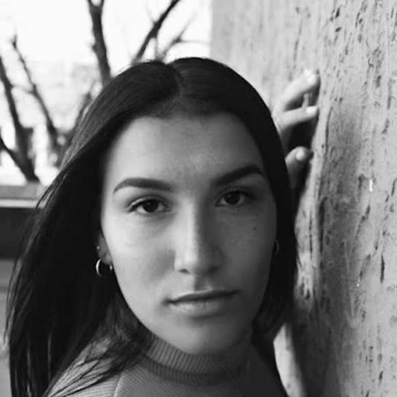 Meet your Posher, Belina - Picture 1 of 1